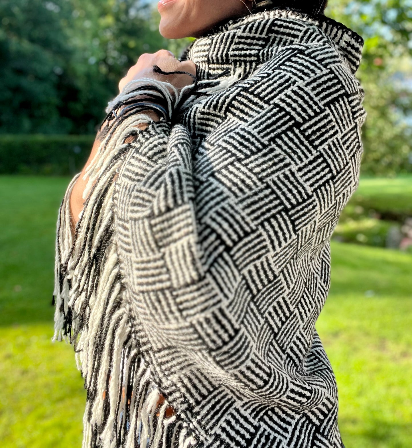 BARRACAN grande shawl
