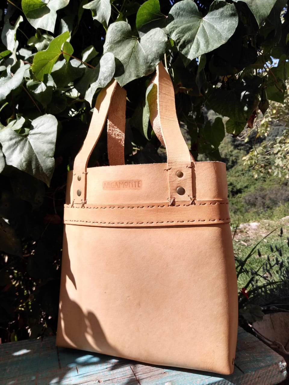 VAQUETA Leather bag